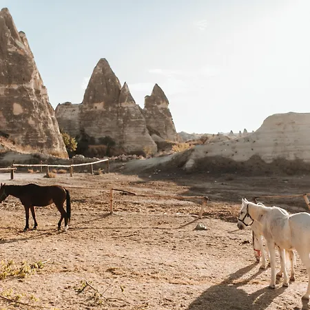 Sandik Cave Bed & Breakfast 2*