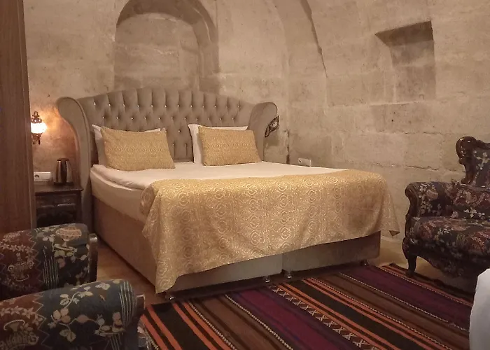 Sandik Cave أوروغوبْ